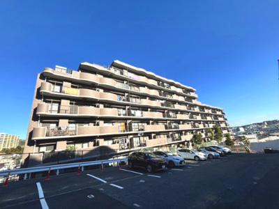 【外観】 | 南西側バルコニーは日当たり良好にして開放的な眺望