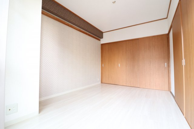 グランデパイースの洋室