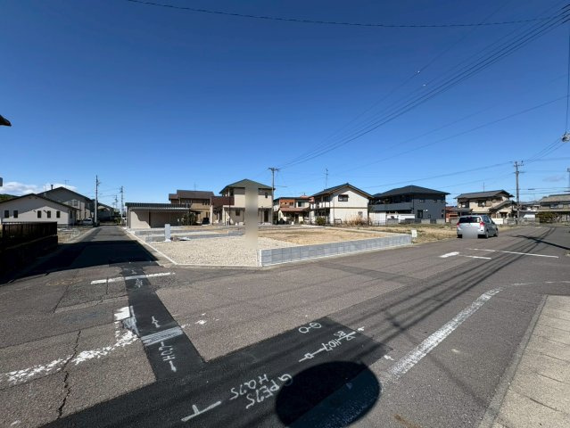 リーブルガーデン　江南市河野町第2　全3区画分譲の前面道路含む現地写真|「現地（2026年1月8日）撮影」
■前面道路　
■ヤマダ不動産　株式会社リライフ
