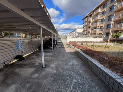 【その他】 | 落合1団地116号棟 | 屋根付きが嬉しい自転車置場♪