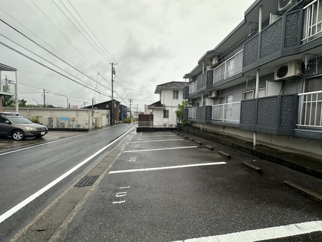 SKハイツAの駐車場