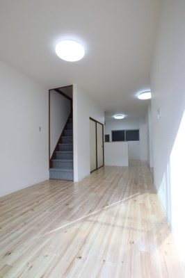 【居間・リビング】 | Re-Home日置荘西町