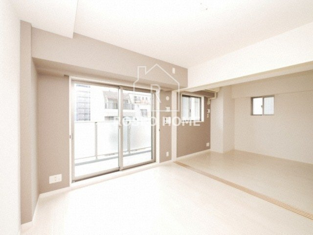 アプリーレ堺筋本町の居間・リビング