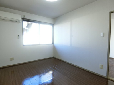 【洋室】 | エスポワール三柳A棟