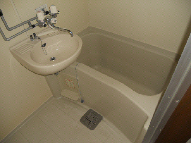 ハイツビコーズの浴室