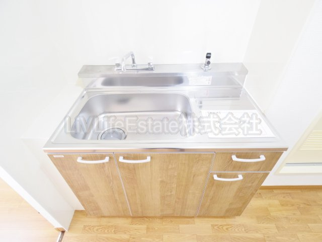 東村山市萩山町４丁目のアパートのキッチン