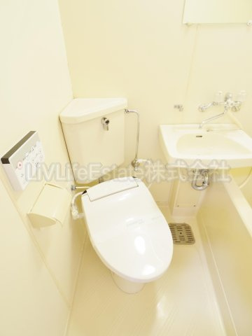 東村山市萩山町４丁目のアパートのトイレ