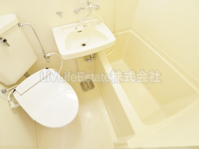 東村山市萩山町４丁目のアパートの浴室