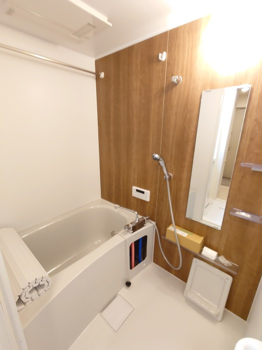 ラフィネの浴室|追い焚き給湯 / 浴室換気乾燥機