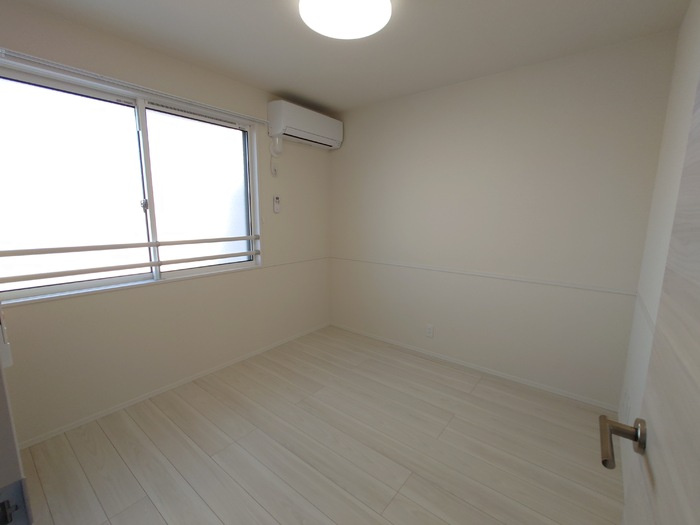 ラフィネの洋室|居室照明