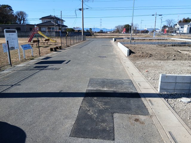 リーブルガーデン．S　吉見町東野第２　の前面道路含む現地写真|現地前面道路（2026年01月06日）撮影