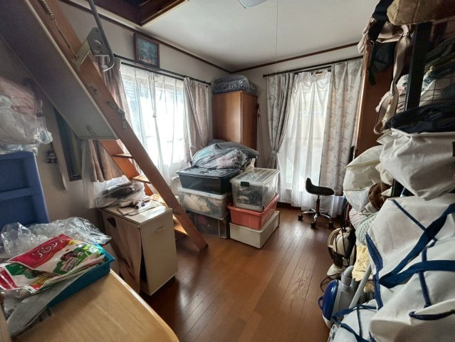 春日部市増富　中古戸建の洋室