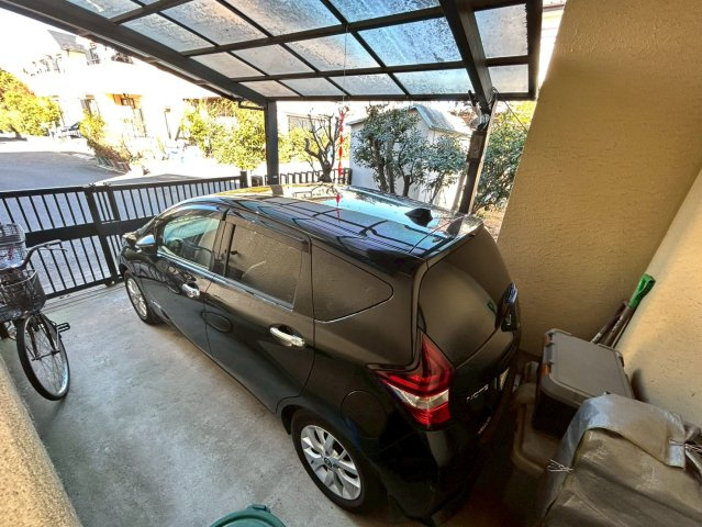 春日部市増富　中古戸建の駐車場