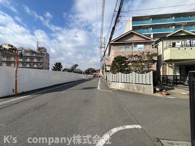茅ヶ崎市赤松町　ハイマート辻堂3階の周辺|マンション前面道路の様子です◇