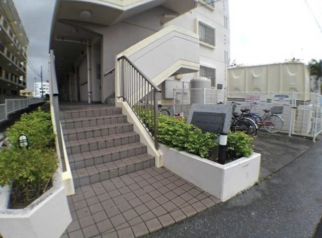 【エントランス】 | ウエストロード・キャッスル | 建物の内部です