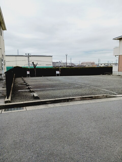 サニーガーデン　B棟の駐車場