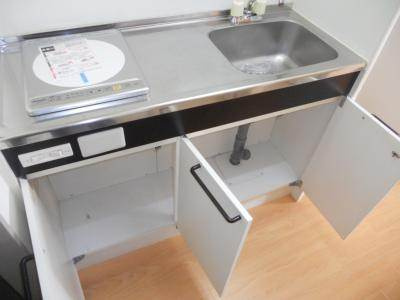 ウエストグランアベニュー六角の内装|キッチン収納