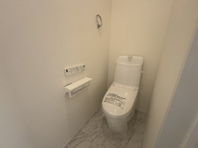 【トイレ】 | 宜野湾市大山（全2棟） | 2号棟　温水洗浄便座♪