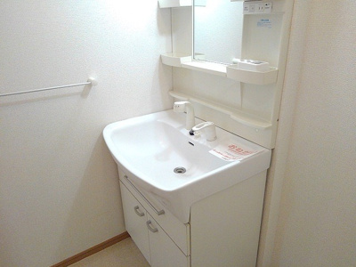 【洗面所】 | グランメールⅡ | 独立洗面台です