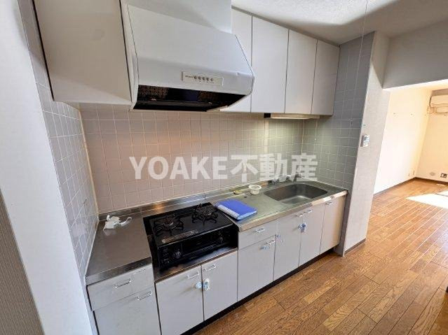 コーポレート中央林間2号棟のキッチン|別号室の写真となります。現況優先。
