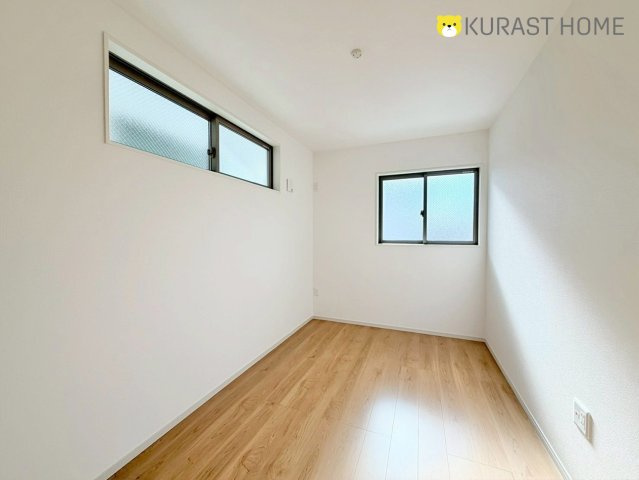 京都市右京区嵯峨野南浦町　新築戸建の洋室