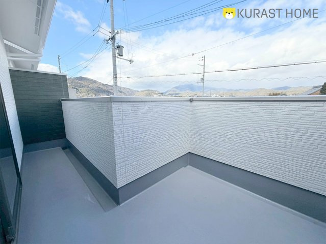 京都市右京区嵯峨野南浦町　新築戸建のバルコニー