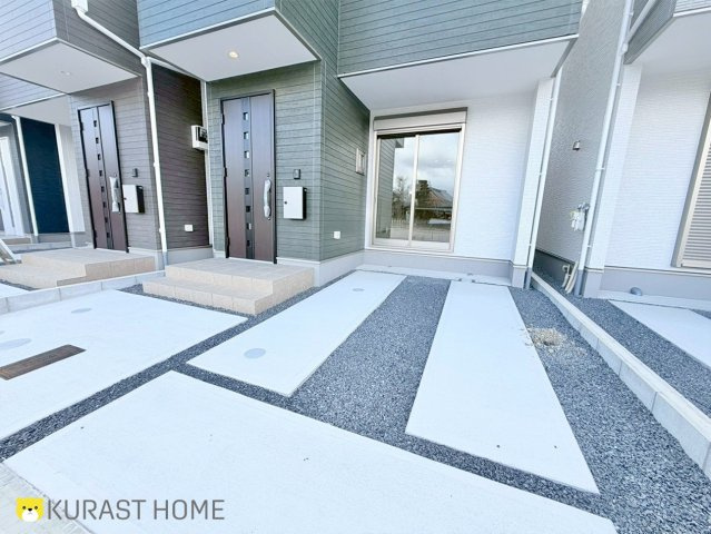 京都市右京区嵯峨野南浦町　新築戸建の駐車場