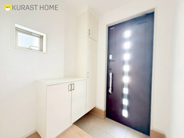 京都市右京区嵯峨野南浦町　新築戸建の玄関