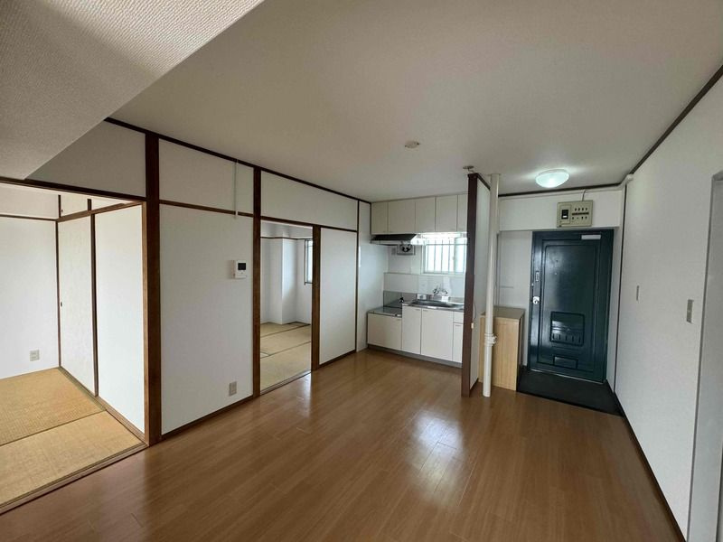 福岡市東区三苫４丁目の賃貸マンションの居間・リビング