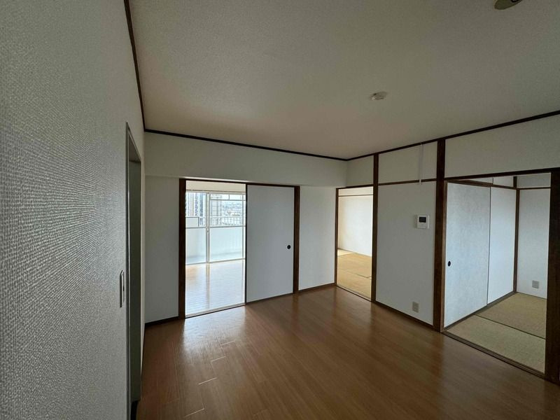 福岡市東区三苫４丁目の賃貸マンションの居間・リビング