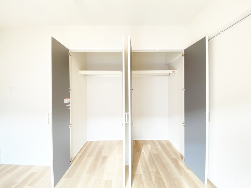 ステラメゾン田端の収納|リビング横の洋室のクローゼットです☆