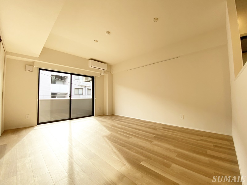 ステラメゾン田端の居間・リビング|15.6帖のリビングです☆