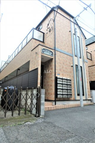 新宿区高田馬場４丁目のアパート