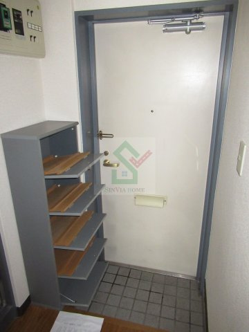 アートフルひばりヶ丘の玄関