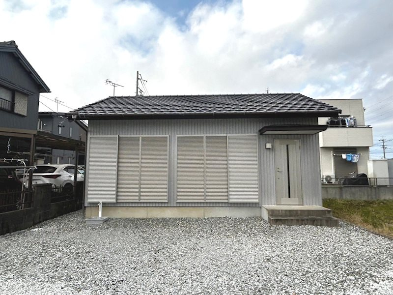 中古戸建　豊橋市大村町大ノ前87番地2の外観|【外観写真】駐車場は4台以上可です