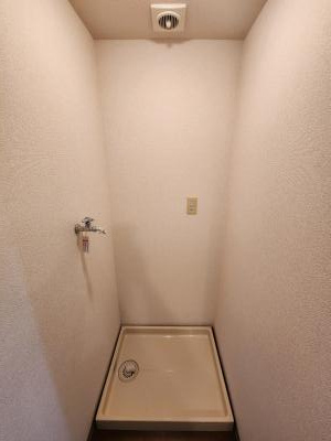 パラドール西院パートⅡの設備|室内洗濯機置き場