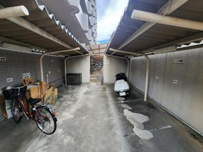 パラドール西院パートⅡの駐車場|駐輪場