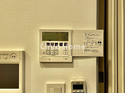 【冷暖房・空調設備】 | パレステージ上野 | 【床暖房】冬は足元から暖めてくれる床暖房はエアコンとは違って埃が舞いませんので健康にも良さそうですね。