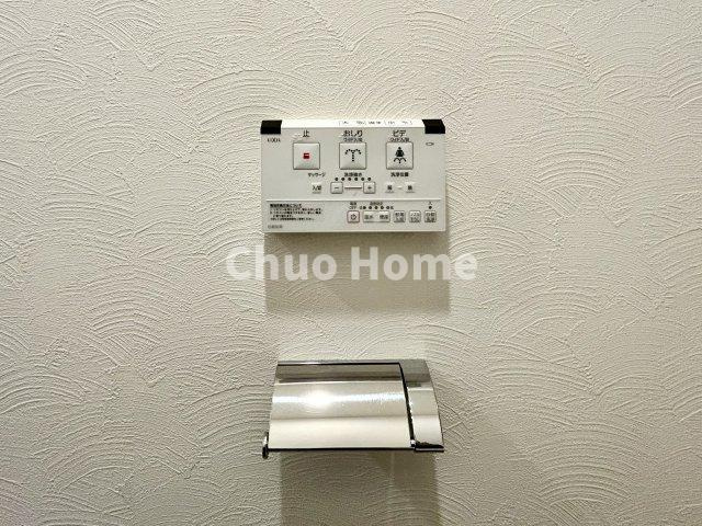 パレステージ上野の内装|【ウォシュレット】清潔に使いたいお手洗いには最適な設備です。もちろんウォームレットも標準装備です。