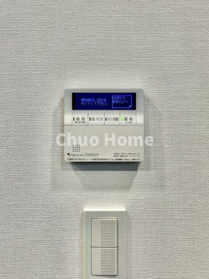 【発電・温水設備】 | パレステージ上野 | 【給湯リモコン】外での一日を忘れさせてくれるオートバス機能でお好みの湯量・温度に調整された浴槽。