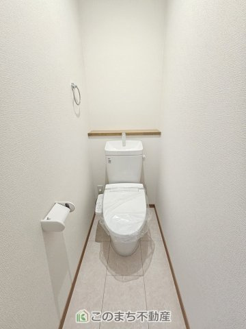 ワイウッドコート小山市中久喜第1期のトイレ|換気ができて清潔なトイレスペース☆
