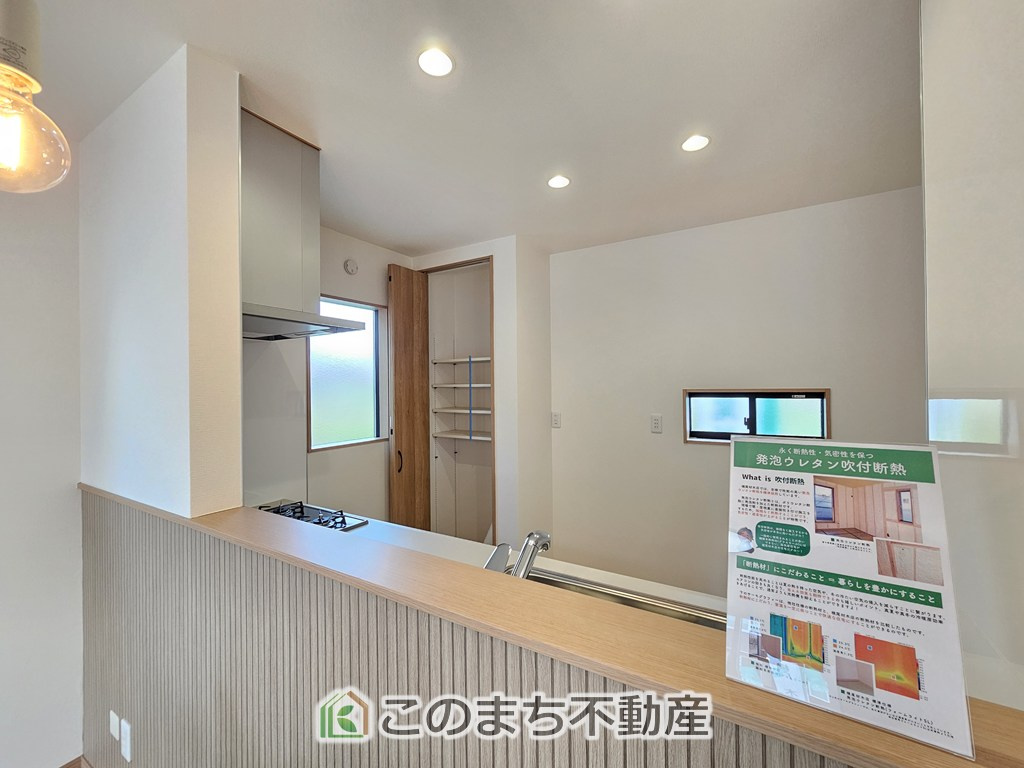 ワイウッドコート小山市中久喜第1期の設備|人気の対面式キッチン☆料理をしながらご家族とコミュニケーションが取れます♪