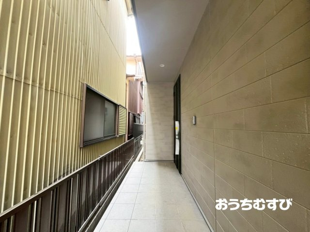 守山区新守西 (残2棟)の玄関