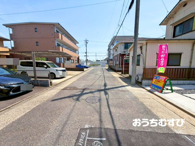 守山区新守西 (残2棟)の前面道路含む現地写真