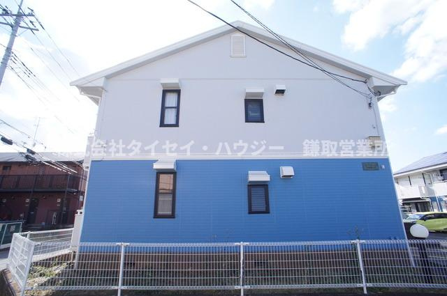 リリーヴィレッジＡ・Ｂ棟のエントランス