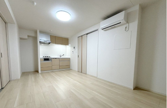 CREATIF駒澤大学前　角部屋　敷金礼金0　フリーレント3ヵ月の居間・リビング