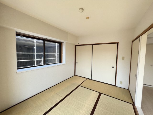 フローラル行徳の寝室