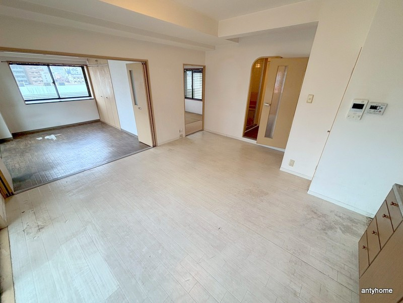 グローリーヨシダの居間・リビング