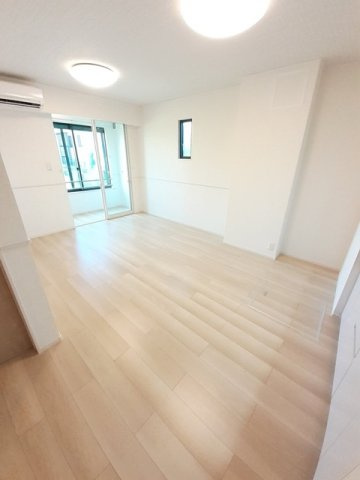 ｃｏｚｙ　ｃｏｕｒｔ　末武中の居間・リビング