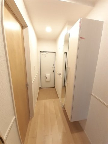 ｃｏｚｙ　ｃｏｕｒｔ　末武中の玄関